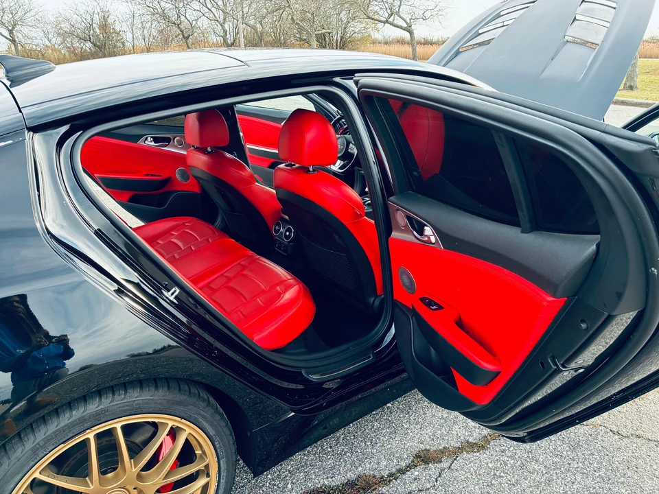 2023 Kia Stinger GT - Image 30 of 31