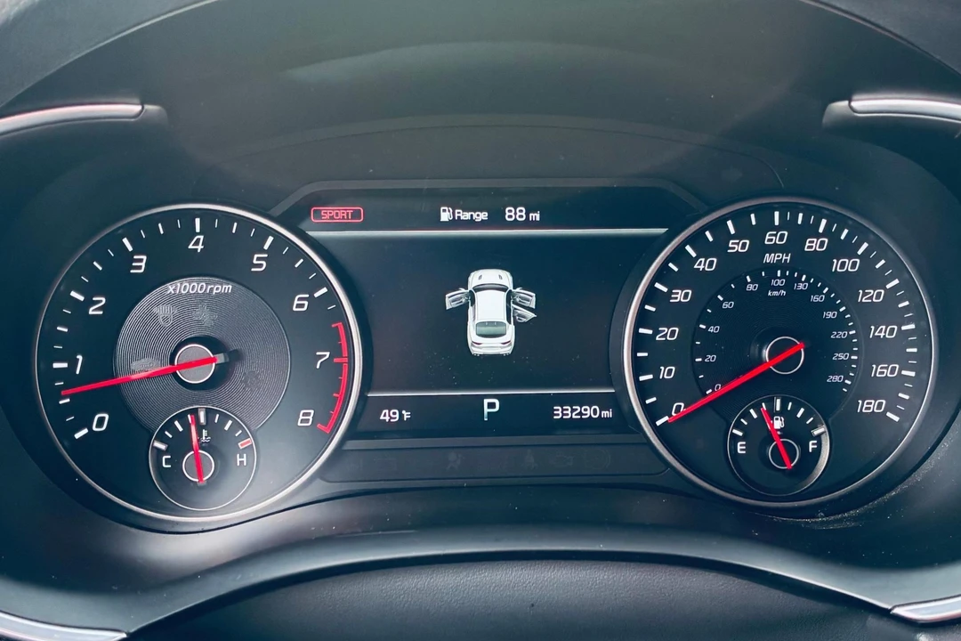 2023 Kia Stinger GT - Image 27 of 31