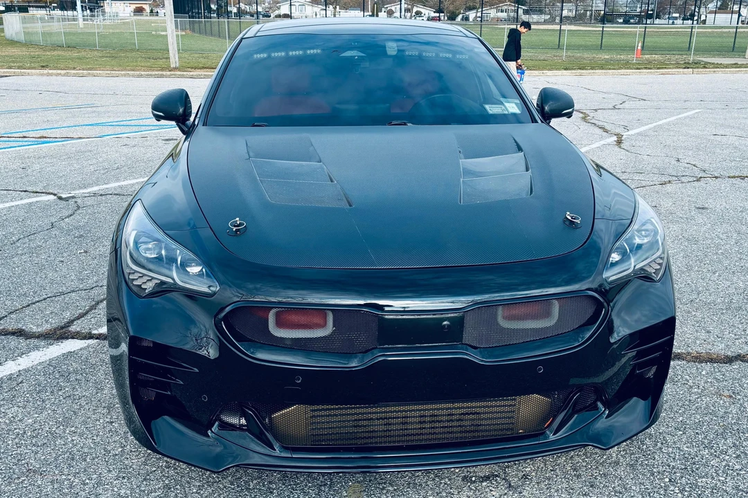 2023 Kia Stinger GT - Image 2 of 31