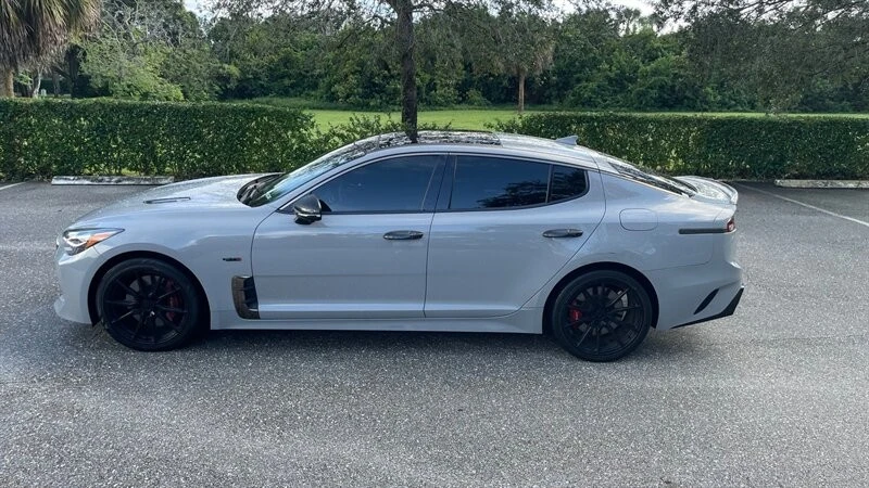 2023 Kia Stinger GT - Image 9 of 12