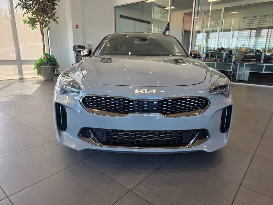 2023 Kia Stinger GT - Image 3 of 7