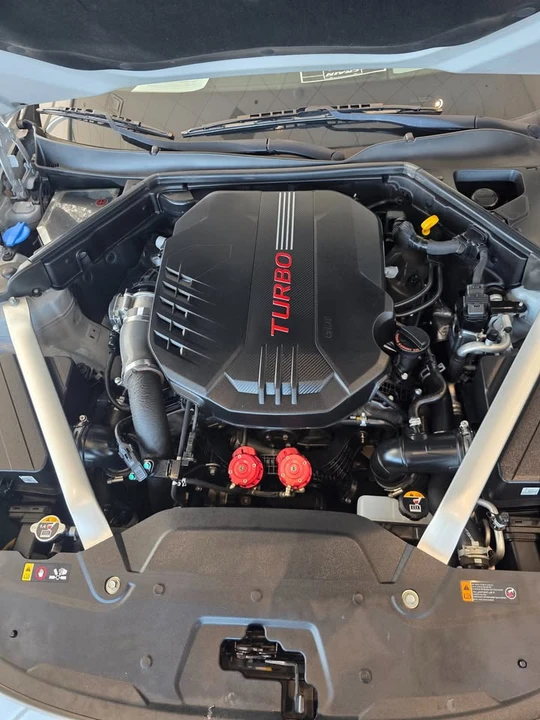 2023 Kia Stinger GT - Image 2 of 7