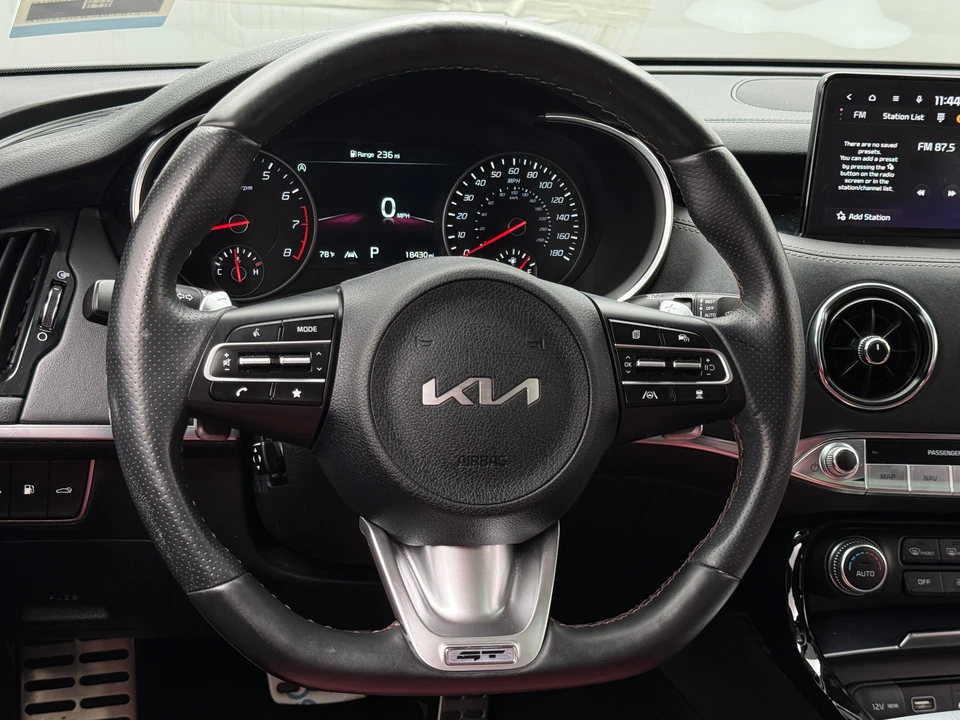 2023 Kia Stinger GT - Image 8 of 31
