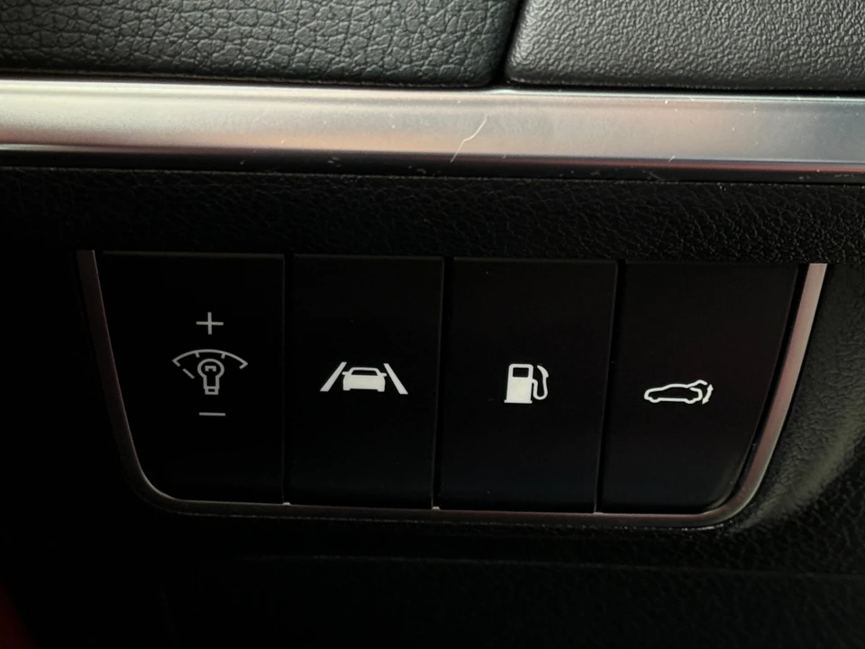 2023 Kia Stinger GT - Image 11 of 31