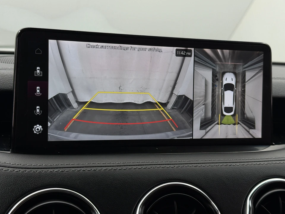 2023 Kia Stinger GT - Image 17 of 31