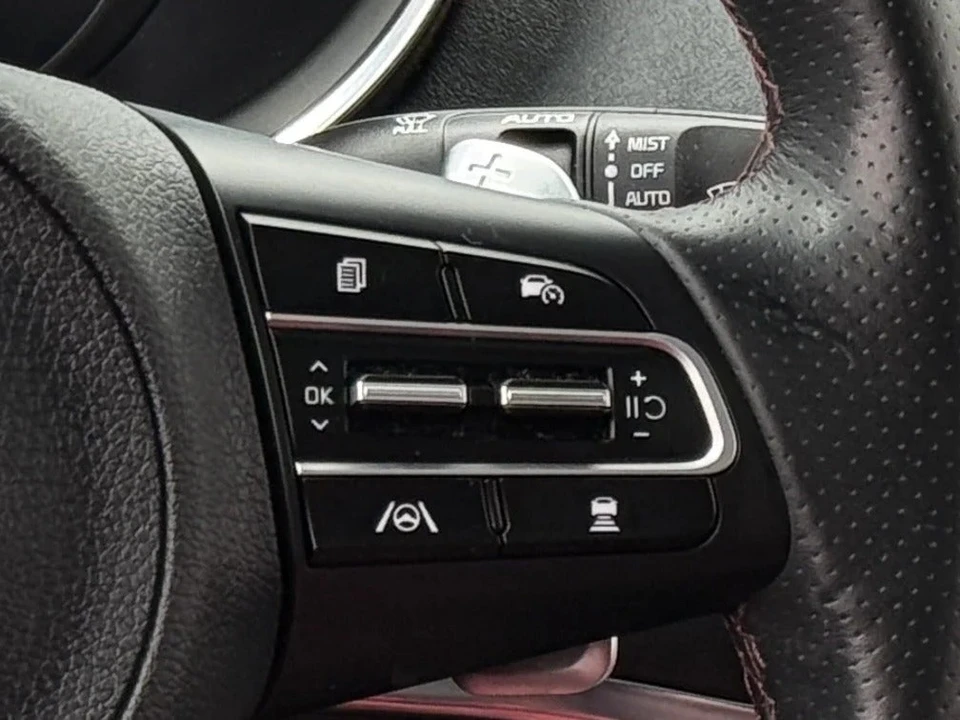 2023 Kia Stinger GT - Image 13 of 31