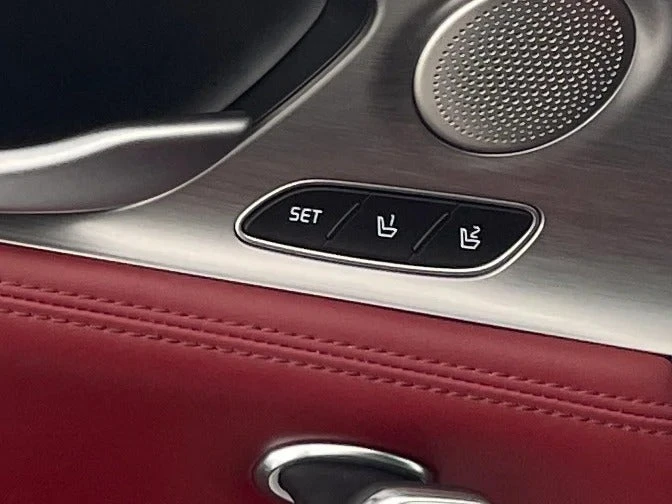 2023 Kia Stinger GT - Image 21 of 31