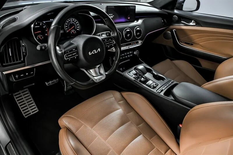 2023 Kia Stinger GT - Image 19 of 21