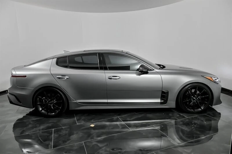 2023 Kia Stinger GT - Image 13 of 21