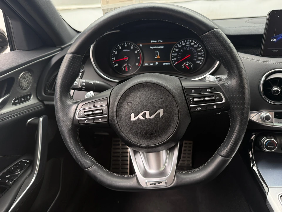 2023 Kia Stinger GT - Image 9 of 31