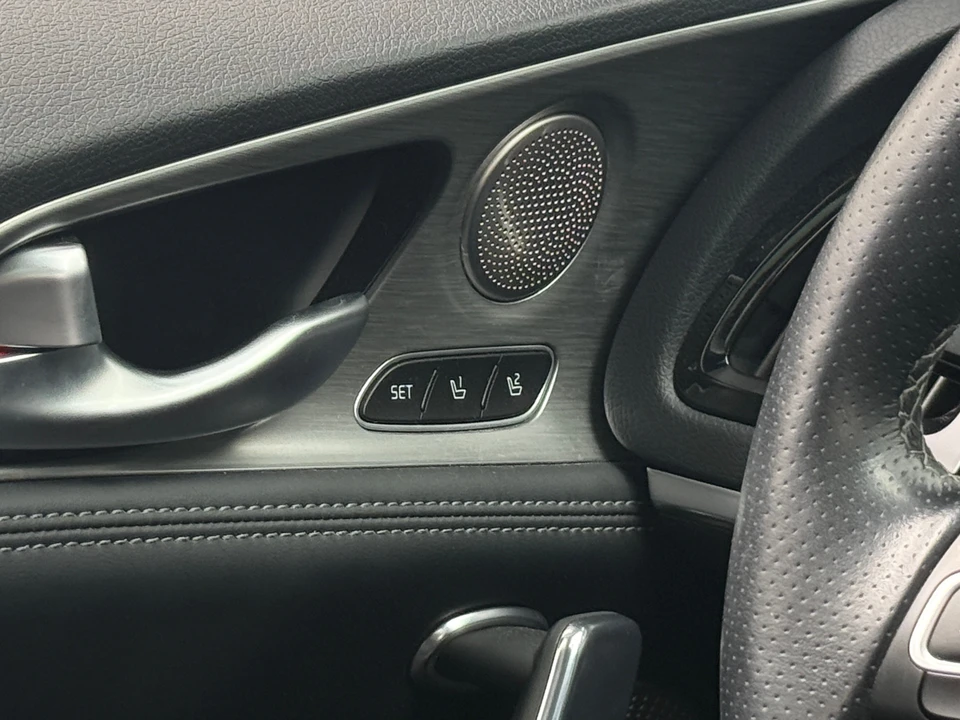 2023 Kia Stinger GT - Image 15 of 31