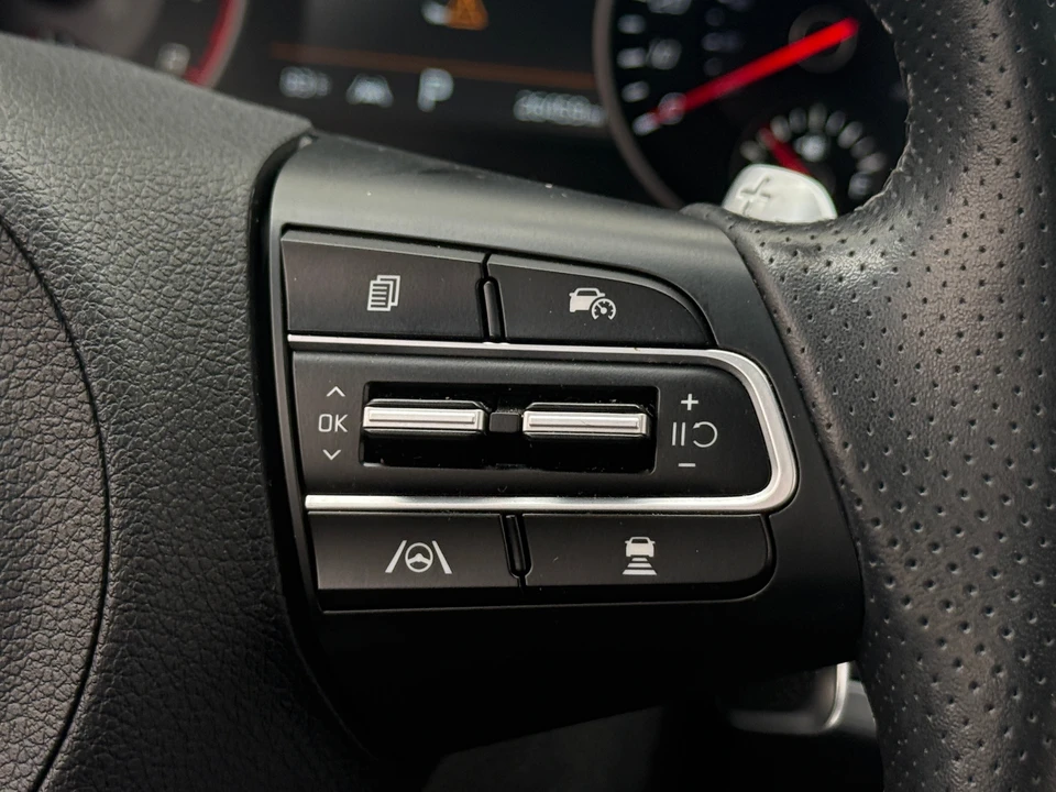 2023 Kia Stinger GT - Image 18 of 31