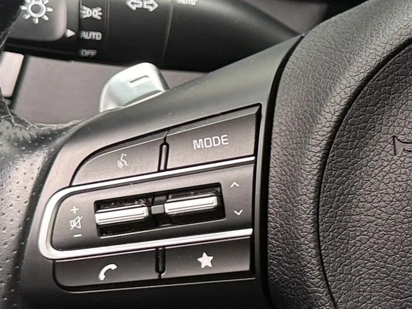 2023 Kia Stinger GT - Image 23 of 31