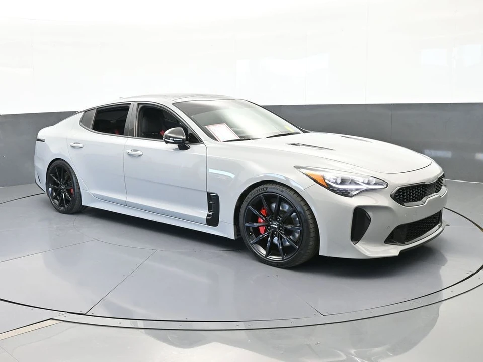 2023 Kia Stinger GT - Image 8 of 12