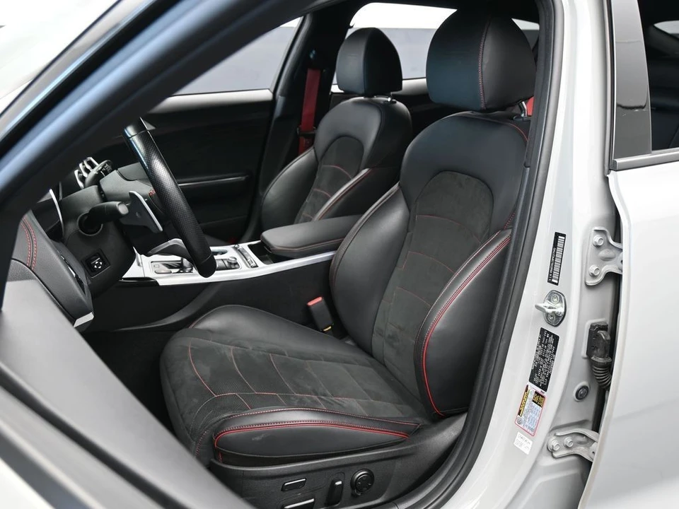 2023 Kia Stinger GT - Image 10 of 12