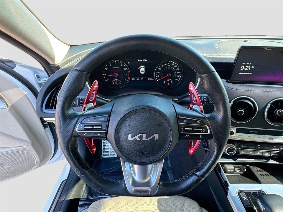 2023 Kia Stinger GT - Image 11 of 21