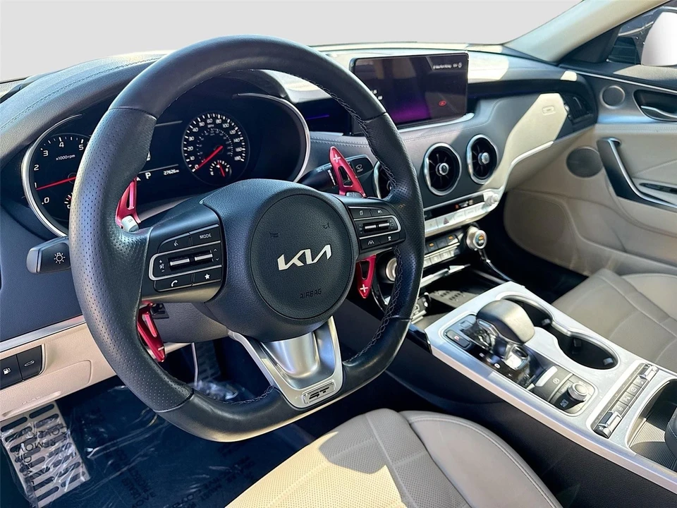 2023 Kia Stinger GT - Image 9 of 21