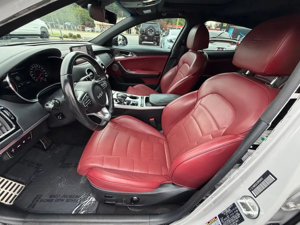2023 Kia Stinger GT - Image 8 of 17