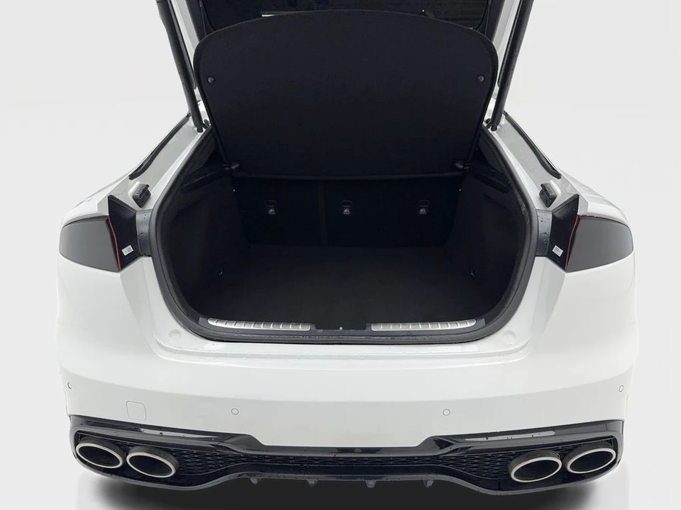 2023 Kia Stinger GT - Image 13 of 21