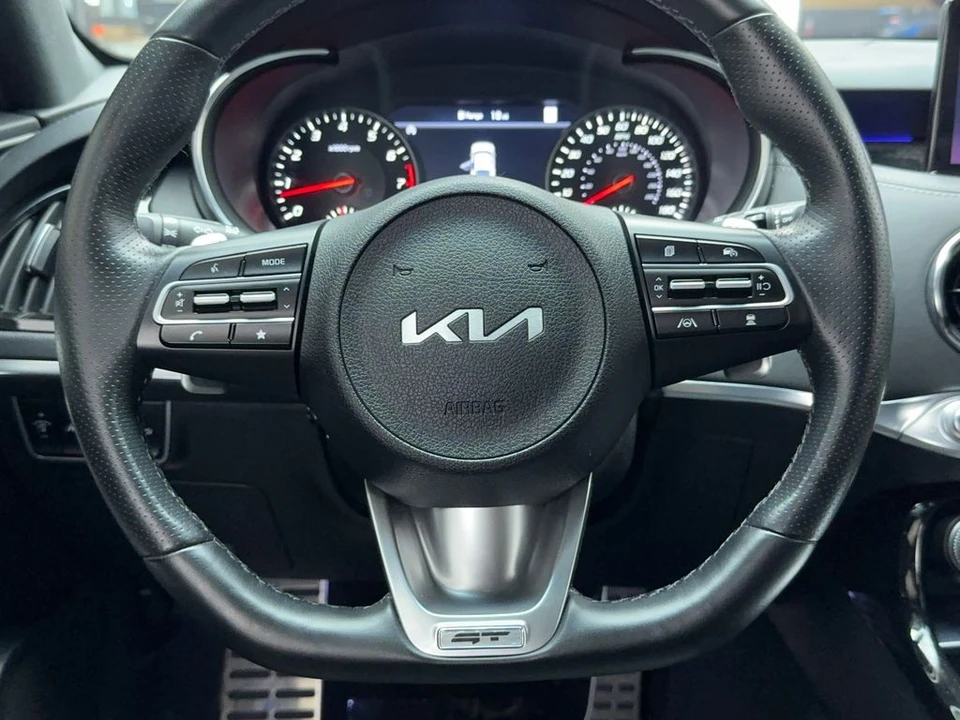 2023 Kia Stinger GT - Image 19 of 21