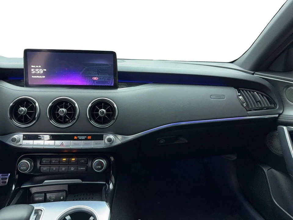 2023 Kia Stinger GT - Image 20 of 21