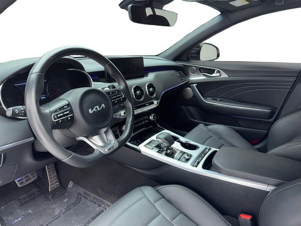 2023 Kia Stinger GT - Image 16 of 21
