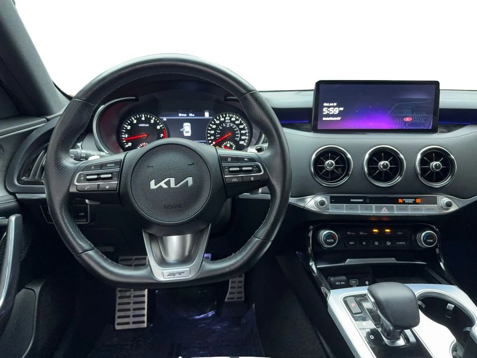 2023 Kia Stinger GT - Image 18 of 21