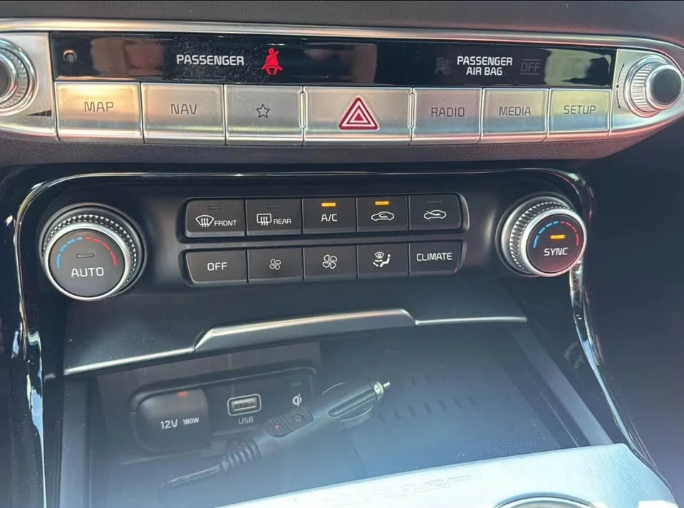 2023 Kia Stinger GT - Image 6 of 7
