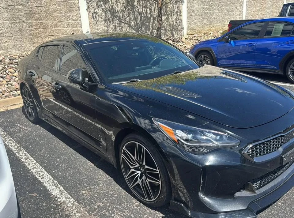 2023 Kia Stinger GT - Image 2 of 7