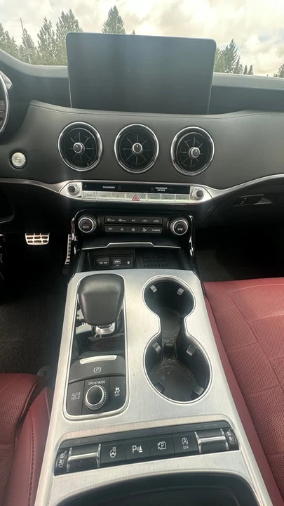 2023 Kia Stinger GT - Image 7 of 12