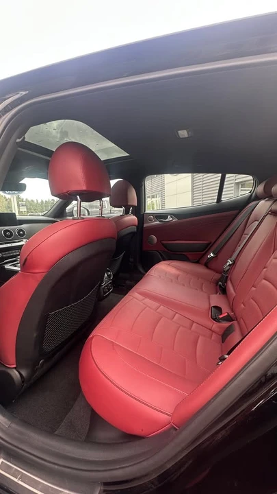 2023 Kia Stinger GT - Image 10 of 12