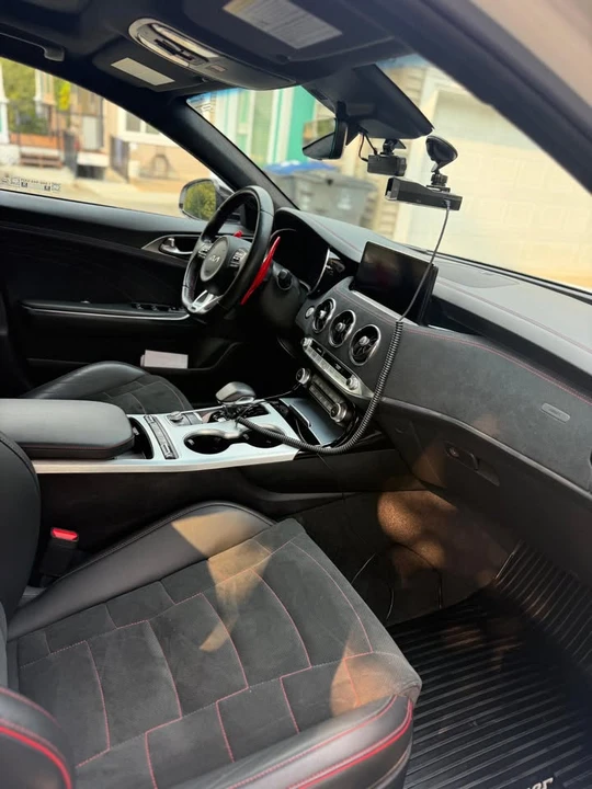 2023 Kia Stinger GT - Image 11 of 18