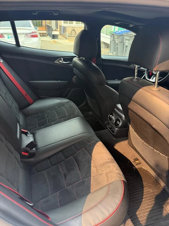 2023 Kia Stinger GT - Image 17 of 18