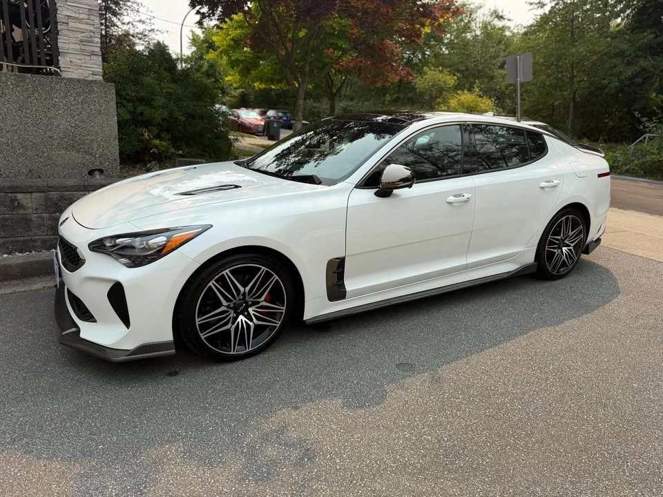 2023 Kia Stinger GT - Image 14 of 18