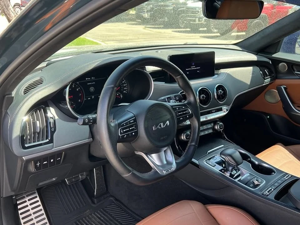 2023 Kia Stinger GT - Image 13 of 14