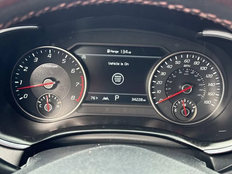 2023 Kia Stinger - Image 17 of 18