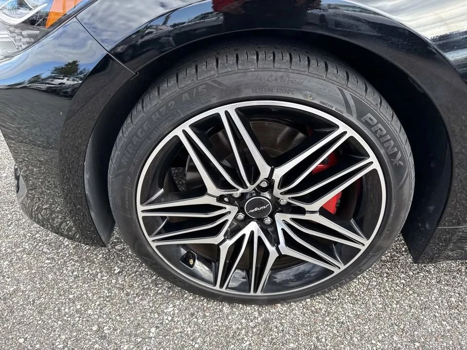 2023 Kia Stinger - Image 9 of 18
