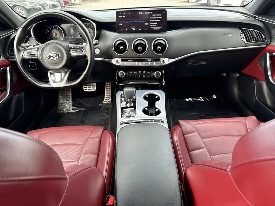 2023 Kia Stinger - Image 13 of 18