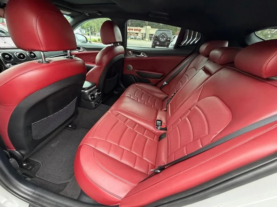 2023 Kia Stinger GT - Image 9 of 20