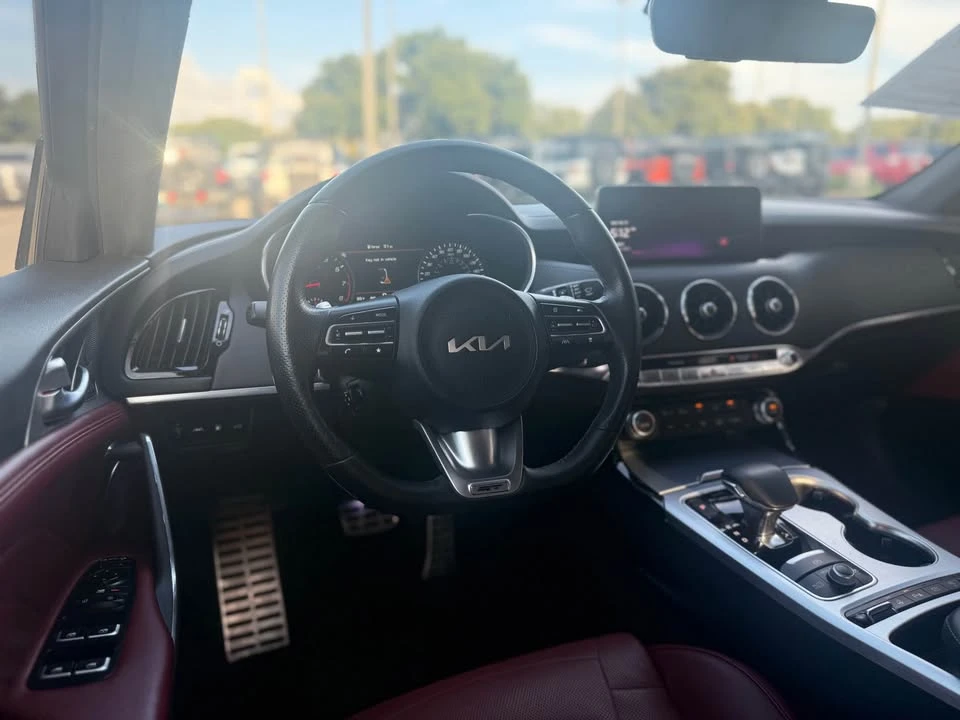 2023 Kia Stinger GT - Image 18 of 21
