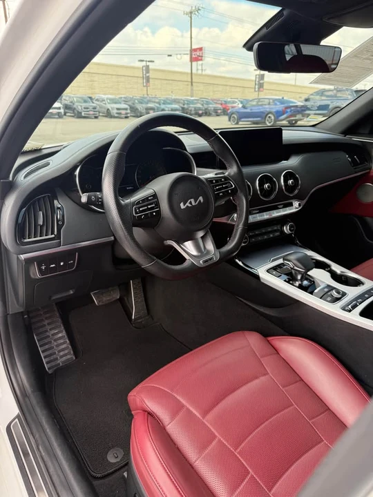 2023 Kia Stinger GT - Image 6 of 8