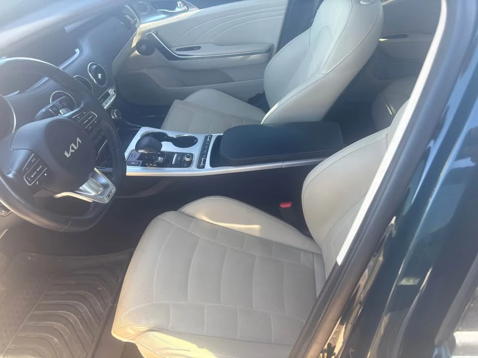 2023 Kia Stinger GT - Image 2 of 2