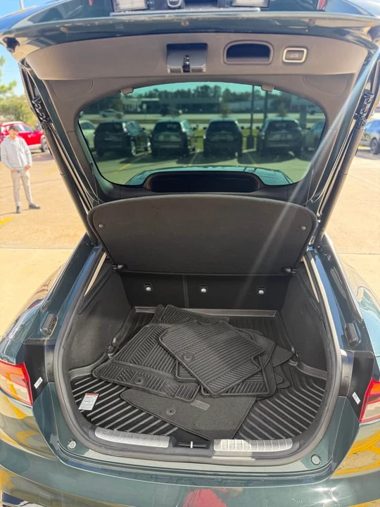 2023 Kia Stinger GT - Image 5 of 13