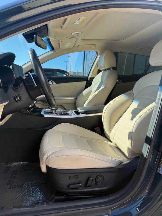 2023 Kia Stinger GT - Image 9 of 13