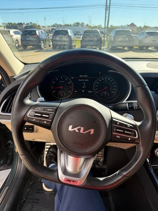 2023 Kia Stinger GT - Image 12 of 13