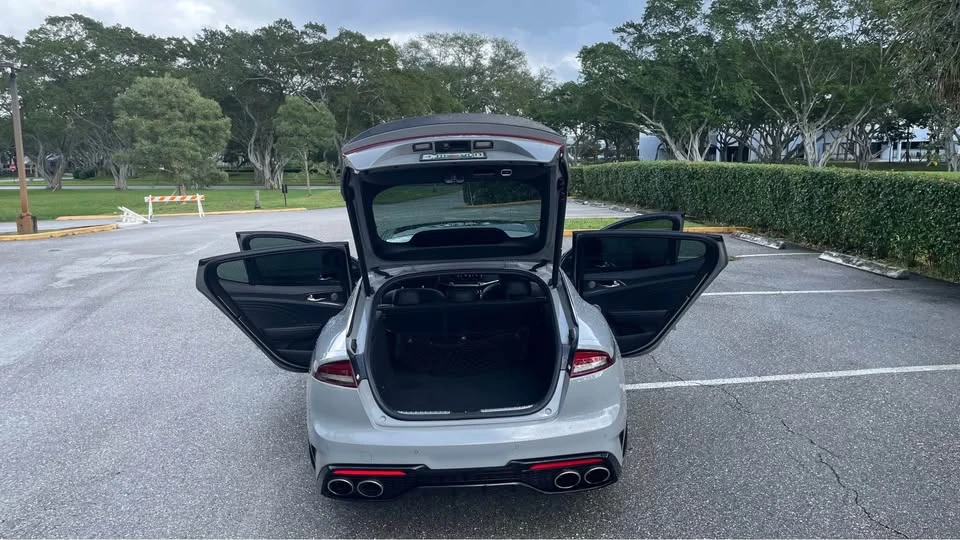 2023 Kia Stinger GT - Image 9 of 20