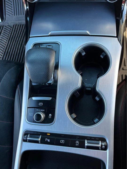 2023 Kia Stinger GT - Image 9 of 15
