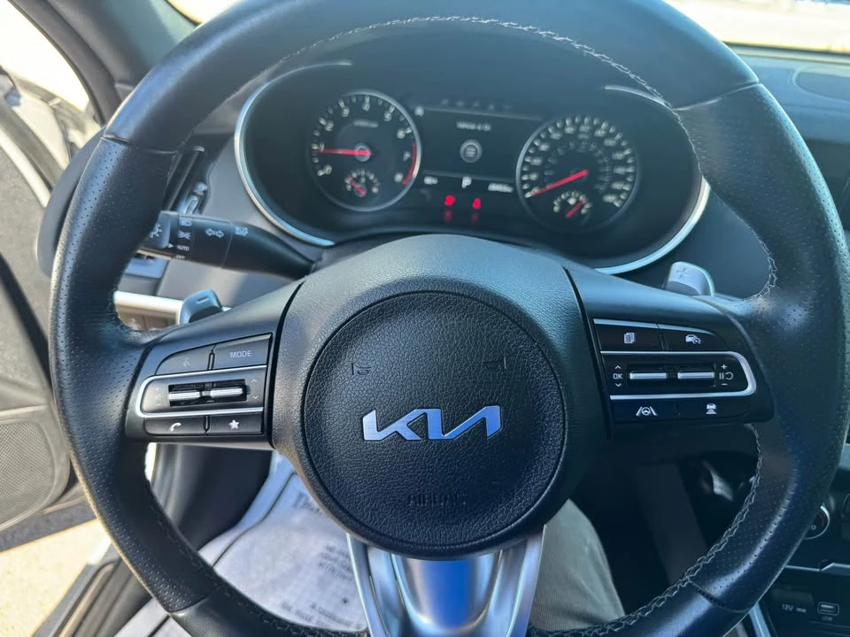 2023 Kia Stinger GT - Image 12 of 16