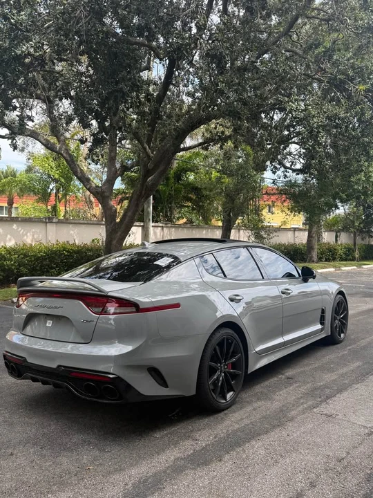 2023 Kia Stinger GT - Image 9 of 10