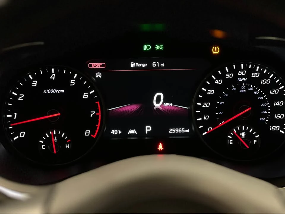2023 Kia Stinger GT - Image 13 of 16